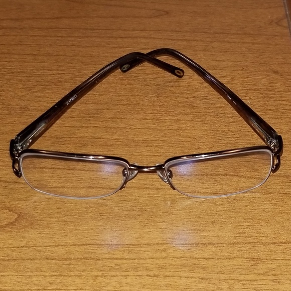 Safilo Prescription Glasses for Women. - Picture 5 of 7